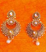 Pearl Flower and Kundan Dazzle in this White Pearl Polki Earring DDS 11