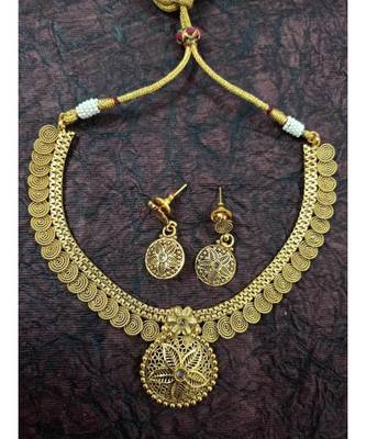 Necklace with Pair of Earrings 1
