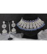 Necklace with Pair of Earrings with Mangtika