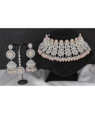 Necklace with Pair of Earrings with Mangtika 1