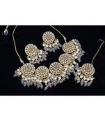 Necklace with Pair of Earrings with Mangtika