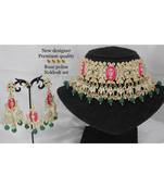 Necklace with Pair of Earrings with Mangtika