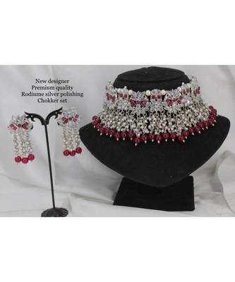 Necklace with Pair of Earrings 1