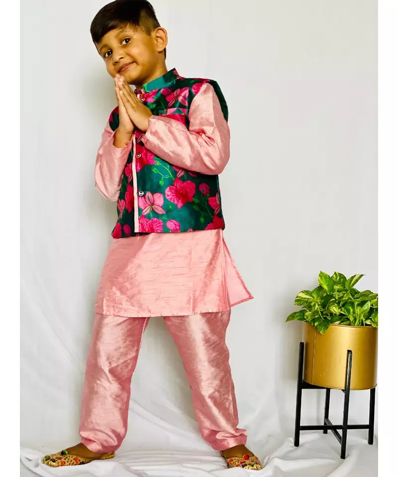 Floral Bandi with pink Kurta and Pajama