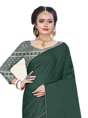 Green plain chiffon saree with blouse 3
