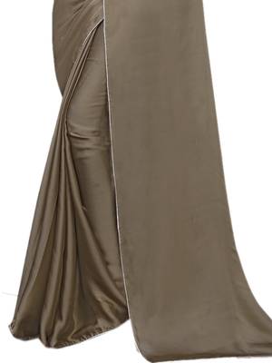 Beige plain chiffon saree with blouse 2