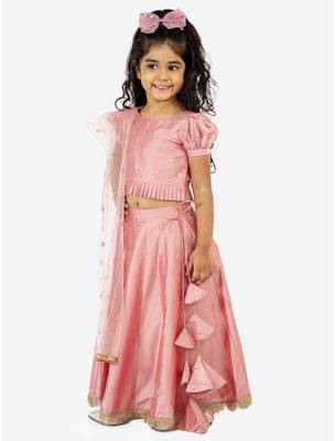 Pink embroidered polyester stitched lehenga 3