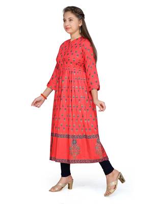 Red plain cotton girls kurtis and bottom 2