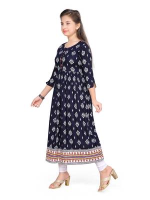 Blue printed cotton girls kurtis and bottom 2