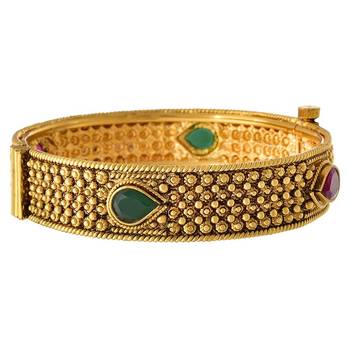 Gold bangles-and-bracelets 2