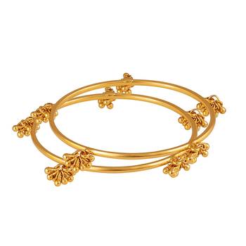 Gold bangles-and-bracelets 1