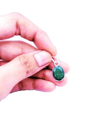 Raviour Lifestyle Natural & Elegent Emerald Panna Stone Silver Pendant Locket 3