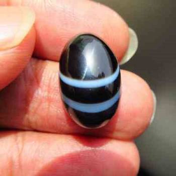 Raviour Lifestyle 10.00 ct./11 Ratti Black Kala Sulemani Hakik Akik Akeek Stone Natural Gemstone For Unisex 1