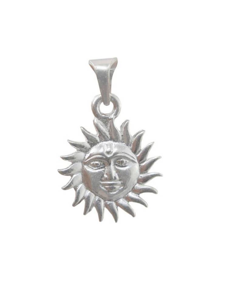 Silver Locket Sun Raviour Lifestyle Surya sun silver locket for gaining power of sun ...