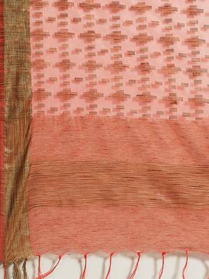 Peach Colored Dobby Handloom Saree with an unstitched Blouse Piece 4
