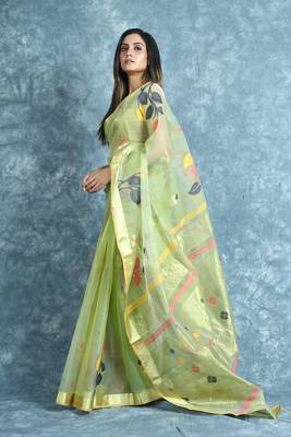 Green woven silk saree with blouse 3