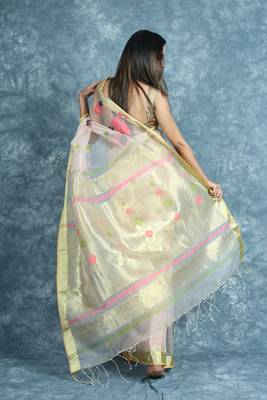 Off white woven silk saree with blouse 4
