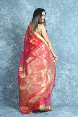 Pink woven silk saree with blouse 4
