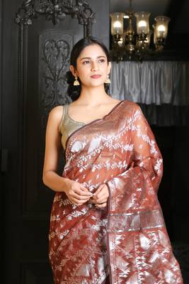 Chocolate Brown Jamdani Saree With All Over Silver Zari Work Without Blouse 2