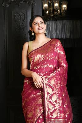Magenta jamdani saree with all over golden zari work 2