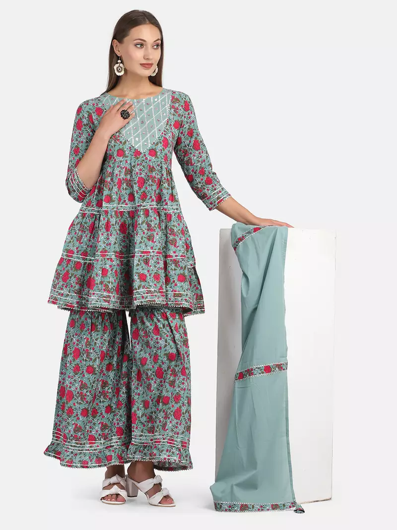 GREEN FLORAL PRINTED KURTA WITH FLARED PALAZZO AND DUPATTA