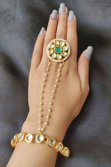 Green Kundan Haath phool Hath Panja