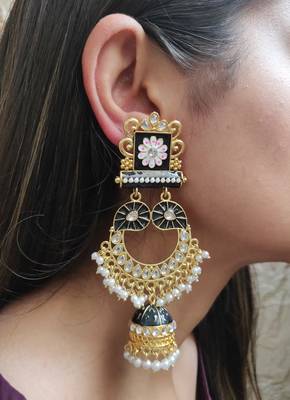 Black chandbali 1