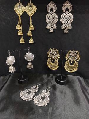 Set Of 5 Earrings 1