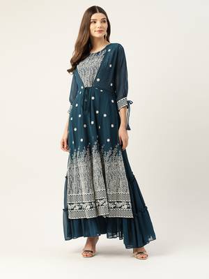 Kvsfab Women Green & White Embroidered Sequins Tiered Layered Anarkali Kurta 1