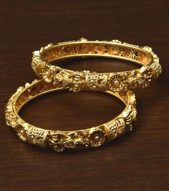Matte Gold finish pearl embellished temple bangles 1