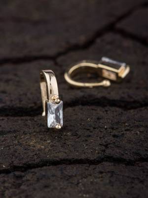 Gold nose-ring 1