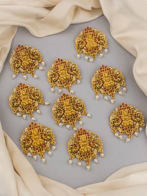 Gold hair-accessories 1