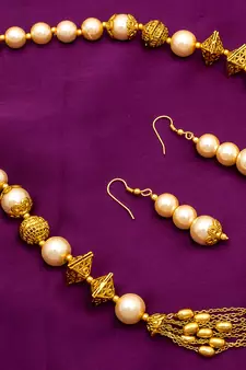 multicolor Traditinal Gold Plated Alloy Necklace