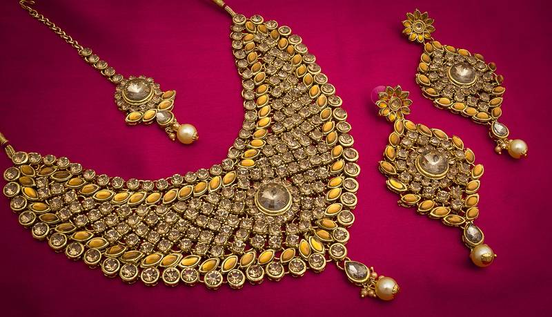 multicolor Traditinal Gold Plated Alloy Necklace