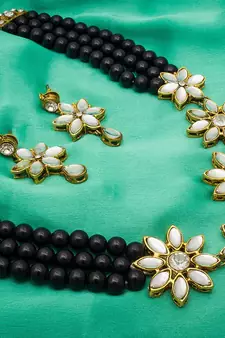 multicolor Traditinal Gold Plated Alloy Necklace