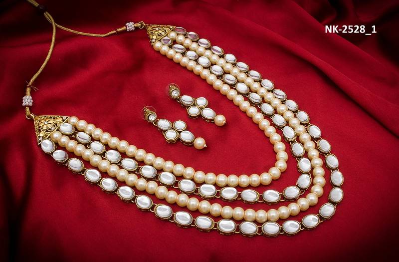 multicolor Traditinal Gold Plated Alloy Necklace