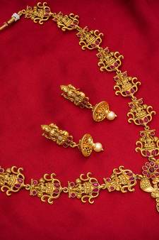 multicolor Traditinal Gold Plated Alloy Necklace