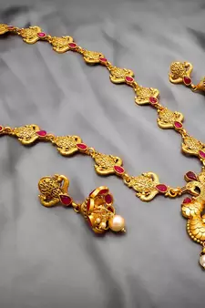 multicolor Traditinal Gold Plated Alloy Necklace