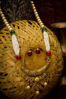 multicolor Traditinal Gold Plated Alloy Necklace