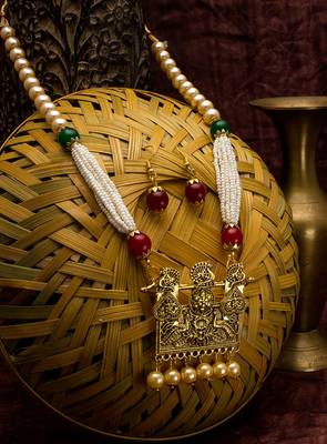 multicolor Traditinal Gold Plated Alloy Necklace 1