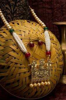 multicolor Traditinal Gold Plated Alloy Necklace