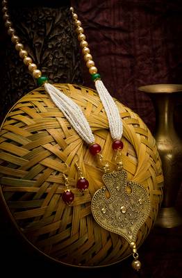 multicolor Traditinal Gold Plated Alloy Necklace 1