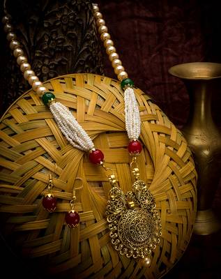 multicolor Traditinal Gold Plated Alloy Necklace 1