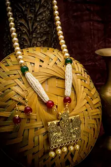 multicolor Traditinal Gold Plated Alloy Necklace