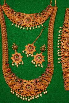 multicolor Traditinal Gold Plated Alloy Necklace