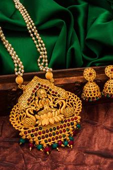 multicolor Traditinal Gold Plated Alloy Necklace