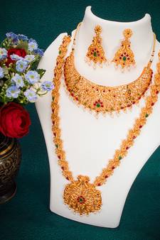 multicolor Traditinal Gold Plated Alloy Necklace