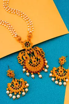 multicolor Traditinal Gold Plated Alloy Necklace