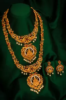 multicolor Traditinal Gold Plated Alloy Necklace