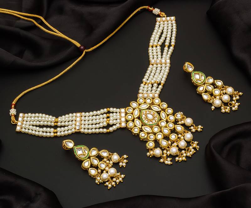 multicolor Traditinal Gold Plated Alloy Necklace